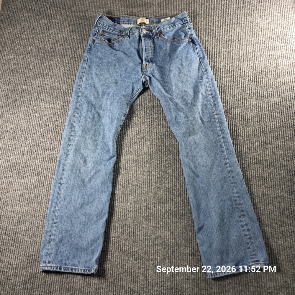 Levis 501 Original Straight Fit Jeans Light Wash Blue Denim 31x30 Mens